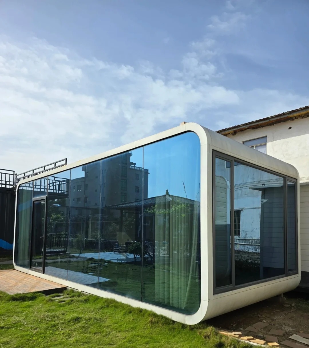 Cabin House Design: Rustic Elegance Meets Modern Innovation